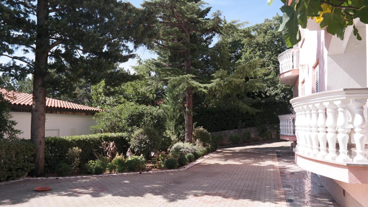 נובי ווינודולסקי Apartmani Lili מראה חיצוני תמונה